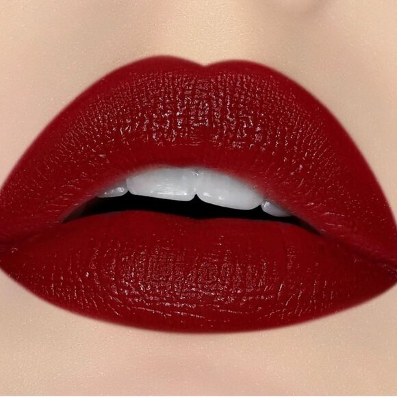 ✨ NEW Basic Beauty FALL4U Lipstick - Rich Shade, Matte Finish✨ - Picture 3 of 5